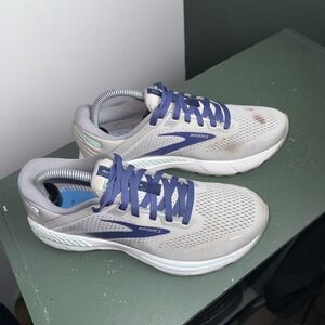 Brooks Adrenaline GTS 22 Women Shoes Sz 8.5 Running Gray Lace Up Low Top Sneaker